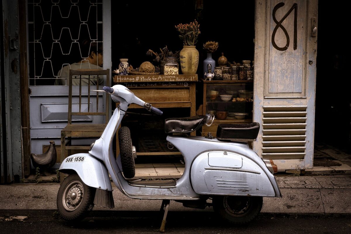 fond écran moto sombre améliore