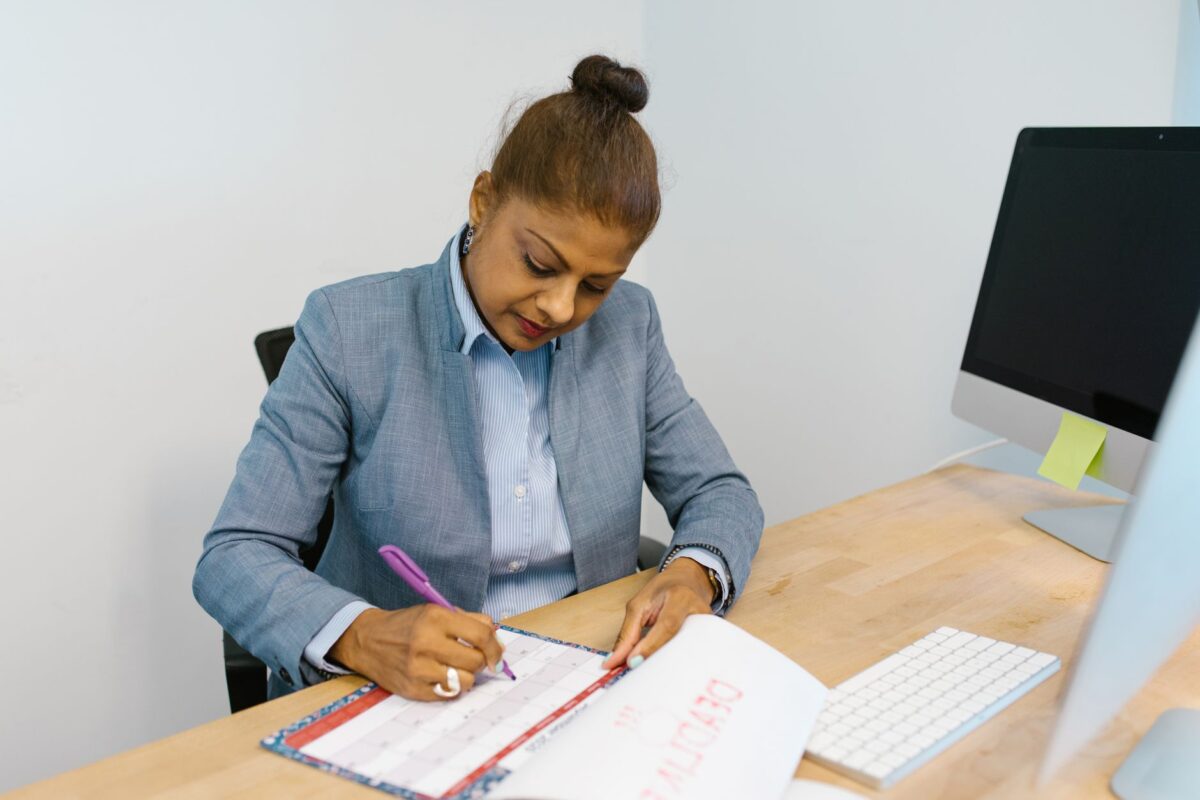 micro entrepreneurs calendrier qu entend urssaf